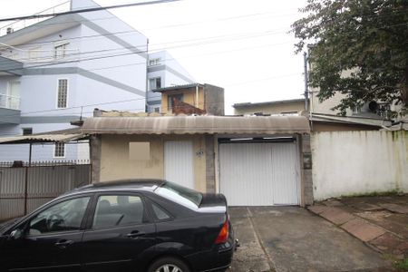 Fachada de casa à venda com 4 quartos, 125m² em Vila Jardim, Porto Alegre