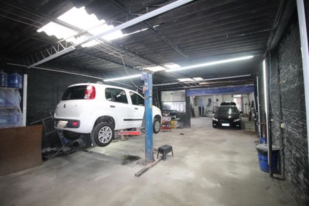 Garagem de casa à venda com 4 quartos, 125m² em Vila Jardim, Porto Alegre
