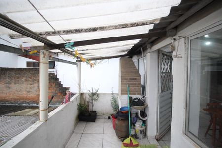 Varanda de casa à venda com 4 quartos, 125m² em Vila Jardim, Porto Alegre