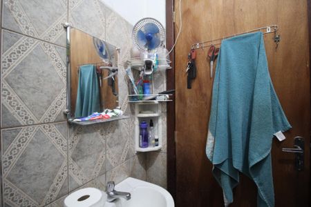 Casa à venda com 125m², 4 quartos e 1 vagaBanheiro