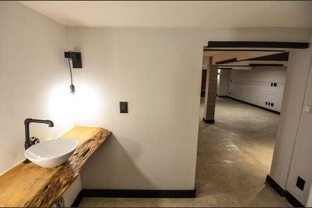 Porão de casa à venda com 3 quartos, 130m² em Bancários, Rio de Janeiro