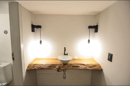 Porão de casa à venda com 3 quartos, 130m² em Bancários, Rio de Janeiro