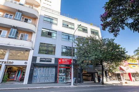 Apartamento à venda com 130m², 1 quarto e sem vaga Apartamento à venda com 130m², 1 quarto e sem vagaFachada