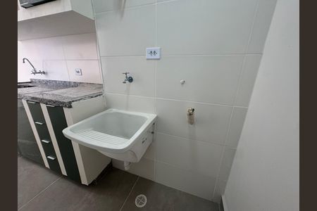Apartamento para alugar com 42m², 2 quartos e 1 vaga Apartamento para alugar com 42m², 2 quartos e 1 vagaÁrea de Serviço