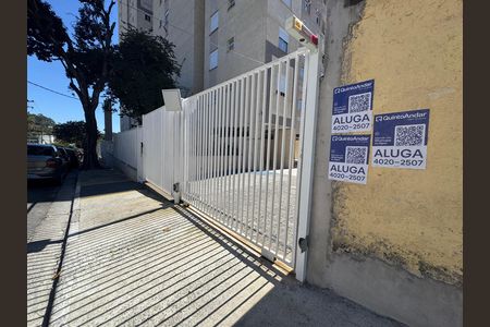 Fachada com PLACA de apartamento para alugar com 2 quartos, 45m² em Vila Osasco, Osasco