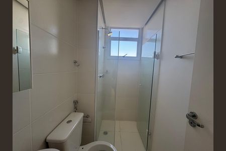 Banheiro de apartamento para alugar com 2 quartos, 45m² em Vila Osasco, Osasco