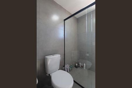 Banheiro de apartamento à venda com 1 quarto, 45m² em Bandeirantes (pampulha), Belo Horizonte