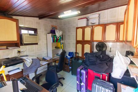 Casa à venda com 141m², 3 quartos e 2 vagasEscritório