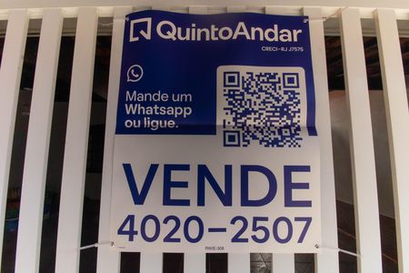 Casa à venda com 141m², 3 quartos e 2 vagasPlaquinha