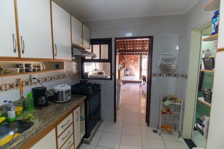 Casa à venda com 141m², 3 quartos e 2 vagasCozinha
