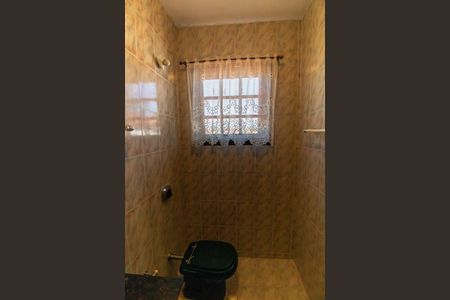 Casa à venda com 141m², 3 quartos e 2 vagasBanheiro da Suíte 2