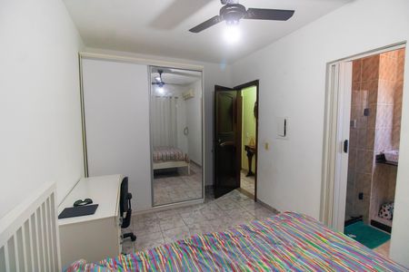 Casa à venda com 141m², 3 quartos e 2 vagasSuíte 2