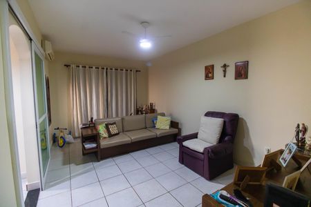 Casa à venda com 3 quartos, 141m² em Maravista, Niterói