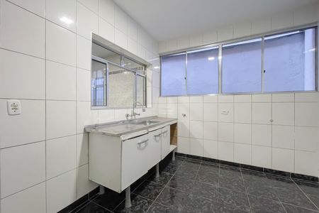 Casa à venda com 150m², 2 quartos e 2 vagas Casa à venda com 150m², 2 quartos e 2 vagasCozinha