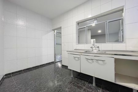 Casa à venda com 150m², 2 quartos e 2 vagas Casa à venda com 150m², 2 quartos e 2 vagasCozinha
