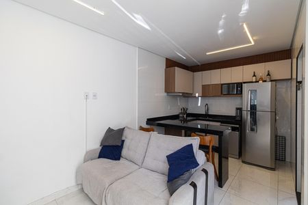 Casa à venda com 72m², 2 quartos e 1 vaga Casa à venda com 72m², 2 quartos e 1 vagaSala e Cozinha