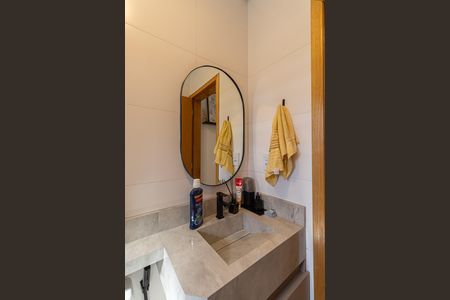 Casa à venda com 72m², 2 quartos e 1 vaga Casa à venda com 72m², 2 quartos e 1 vagaBanheiro