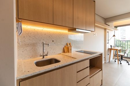 Cozinha de kitnet/studio para alugar com 1 quarto, 31m² em Pompeia, São Paulo