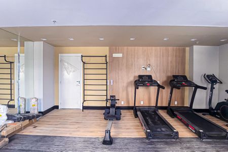 Apartamento à venda com 37m², 2 quartos e 1 vaga Apartamento à venda com 37m², 2 quartos e 1 vagaÁrea comum - Academia