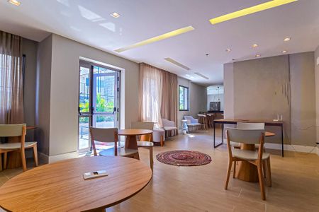 Apartamento à venda com 37m², 2 quartos e 1 vaga Apartamento à venda com 37m², 2 quartos e 1 vagaÁrea comum - Salão de festas