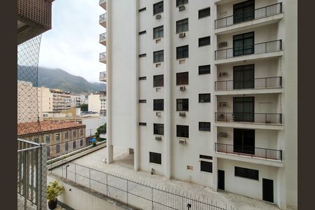 Vista do Quarto 1 de apartamento para alugar com 2 quartos, 97m² em Tijuca, Rio de Janeiro