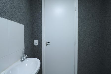 Banheiro de apartamento para alugar com 3 quartos, 54m² em Jardim Canhema, Diadema