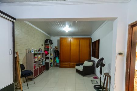 Casa para alugar com 140m², 2 quartos e 1 vaga Casa para alugar com 140m², 2 quartos e 1 vagaSuíte