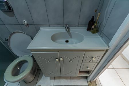 Casa para alugar com 140m², 2 quartos e 1 vaga Casa para alugar com 140m², 2 quartos e 1 vagaBanheiro Social