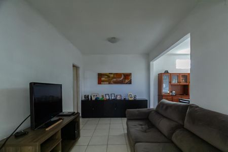 Casa para alugar com 140m², 2 quartos e 1 vaga Casa para alugar com 140m², 2 quartos e 1 vagaSala