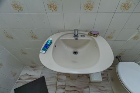 Casa para alugar com 140m², 2 quartos e 1 vaga Casa para alugar com 140m², 2 quartos e 1 vagaBanheiro da Suíte