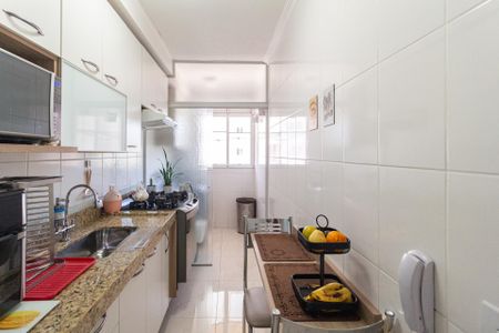 Apartamento à venda com 54m², 2 quartos e 1 vaga Apartamento à venda com 54m², 2 quartos e 1 vagaCozinha e Área de Serviço