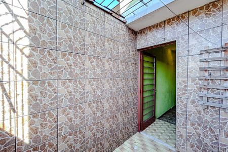 Área externa de casa à venda com 2 quartos, 155m² em Vila Santa Isabel, São Paulo