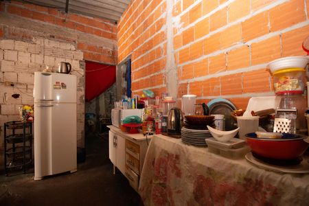 Casa à venda com 162m², 2 quartos e 2 vagas Casa à venda com 162m², 2 quartos e 2 vagasCozinha