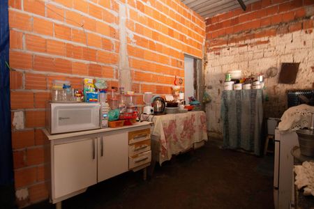 Casa à venda com 162m², 2 quartos e 2 vagas Casa à venda com 162m², 2 quartos e 2 vagasCozinha