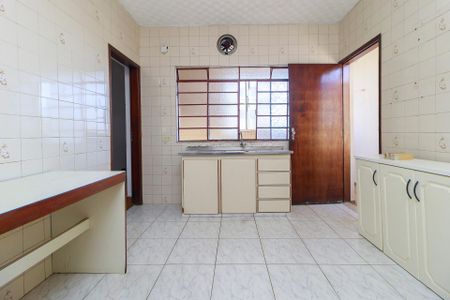 Cozinha de casa para alugar com 3 quartos, 80m² em Jardim Casablanca, São Paulo