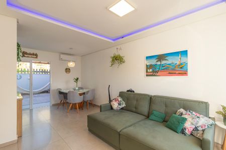Casa à venda com 88m², 2 quartos e 2 vagas