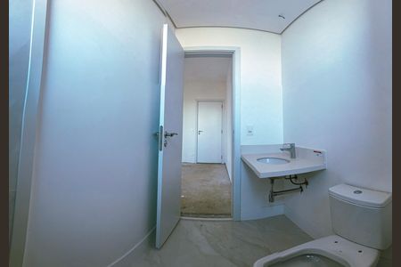 Apartamento à venda com 211m², 4 quartos e 3 vagas Apartamento à venda com 211m², 4 quartos e 3 vagasBanheiro da Suíte 1