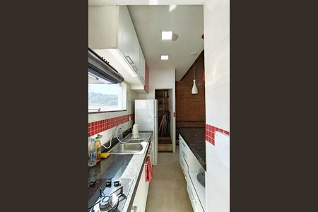 Casa para alugar com 160m², 3 quartos e 2 vagas Casa para alugar com 160m², 3 quartos e 2 vagasCozinha e Área de Serviço