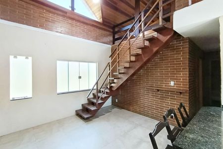 Casa para alugar com 160m², 3 quartos e 2 vagas Casa para alugar com 160m², 3 quartos e 2 vagasSala