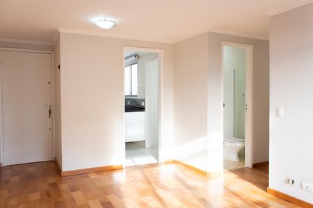 Apartamento à venda com 81m², 2 quartos e 1 vaga Apartamento à venda com 81m², 2 quartos e 1 vagaSala