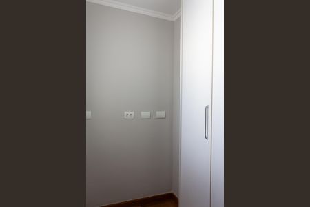 Apartamento à venda com 81m², 2 quartos e 1 vaga Apartamento à venda com 81m², 2 quartos e 1 vagaCloset