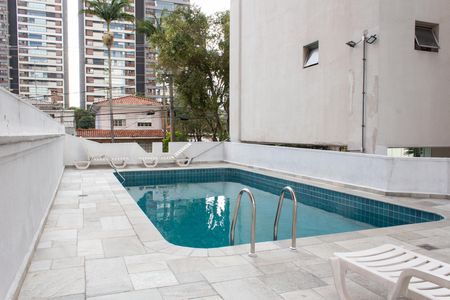 Apartamento à venda com 81m², 2 quartos e 1 vaga Apartamento à venda com 81m², 2 quartos e 1 vagaÁrea Comum - Piscina