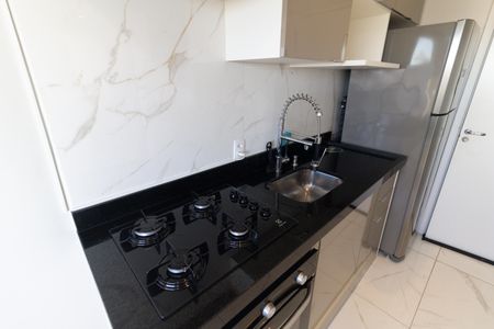 Cozinha  de apartamento para alugar com 2 quartos, 37m² em Sacoma, São Paulo