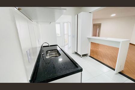 Cozinha de apartamento para alugar com 2 quartos, 82m² em Parque Esplanada do Embu, Embu das Artes