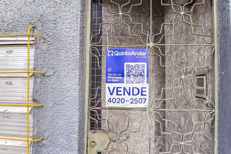 Apartamento à venda com 58m², 2 quartos e sem vagaFachada do Prédio com placa