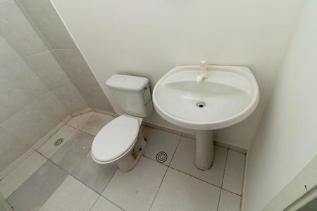Banheiro de apartamento para alugar com 1 quarto, 36m² em Bom Retiro, São Paulo