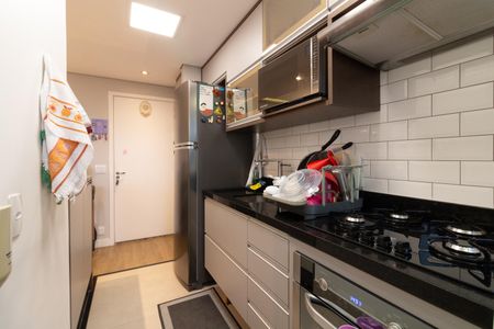 Cozinha de apartamento à venda com 2 quartos, 58m² em Vila Polopoli, São Paulo