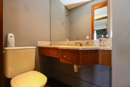 Lavabo de apartamento à venda com 4 quartos, 175m² em Vila Suzana, São Paulo