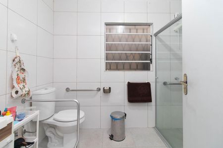 Casa à venda com 130m², 3 quartos e 3 vagas Casa à venda com 130m², 3 quartos e 3 vagasBanheiro Social