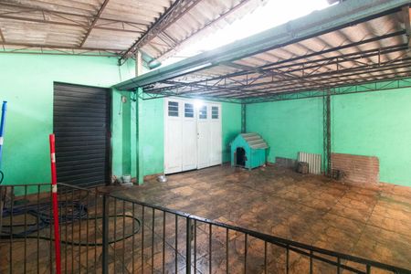 Casa à venda com 130m², 3 quartos e 3 vagas Casa à venda com 130m², 3 quartos e 3 vagasQuintal